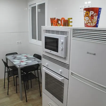 Amadeo Vives 3 Apartment *